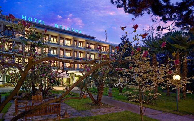 Отель Terme Bologna Абано-Терме вид на фасад