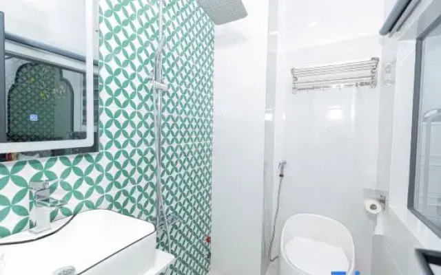 Phu Gia Hotel 2160 Huynh Tan Phat