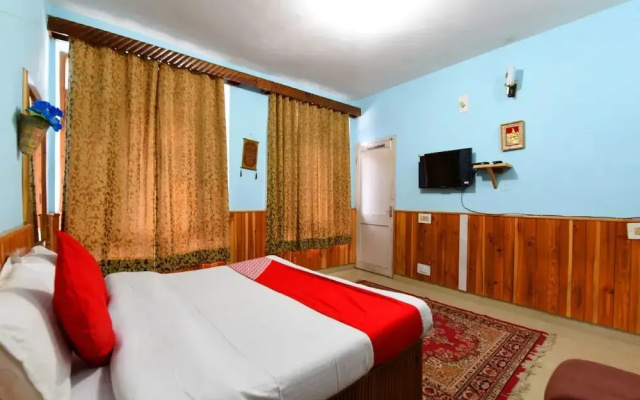 OYO 13732 Home Cozy near Mall Aleo Manali