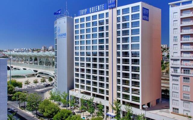 TRYP Lisboa Oriente Hotel вид на фасад