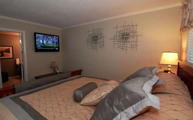 3 Br: Summit 205 C