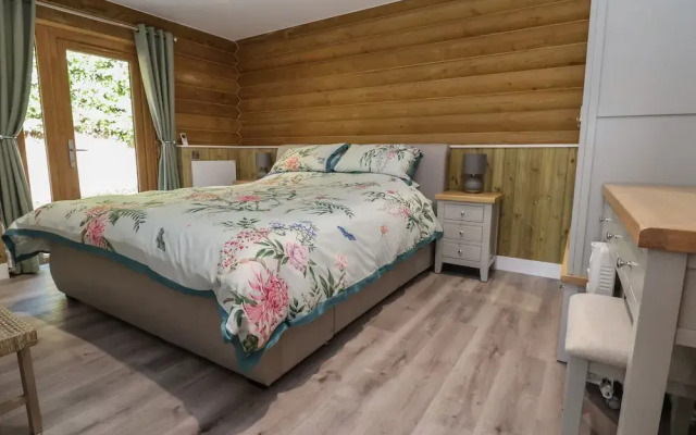 Redwood Lodge