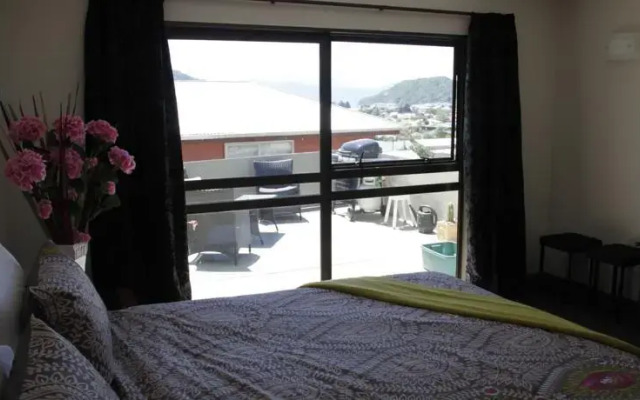Harbour View House