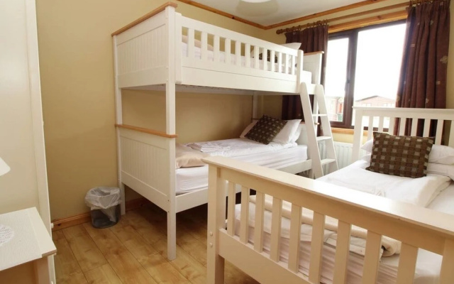 Stunning 4 Bedlog Cabin in Kerrykeel - Sleeps 10