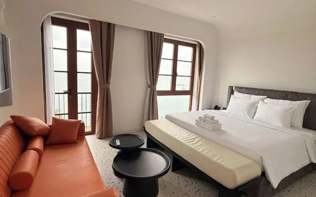 Maharaja Lounge & Hotels