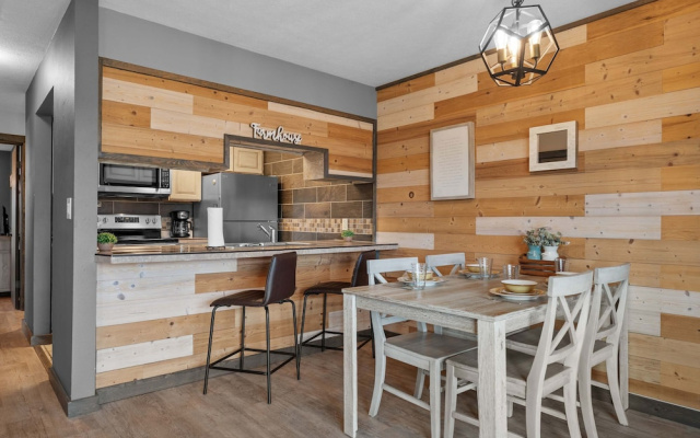 Hole-in-one Hideaway For 4