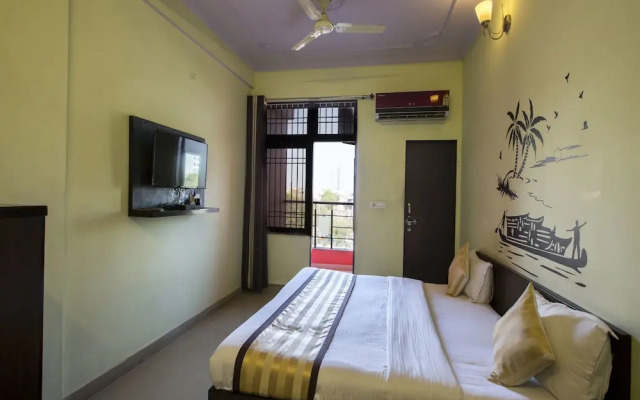 OYO 7794 Hotel Raghukul