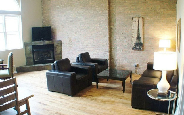 Wicker Park Bathhouse Apartments