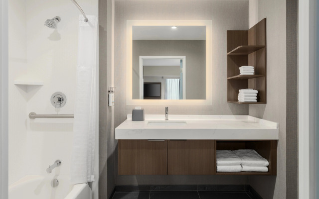Staybridge Suites Toronto Airport East