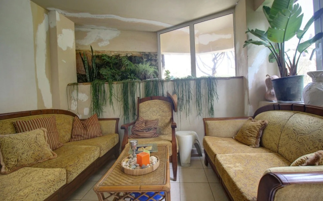 2 Bedroom Apartment on Beach Elias Lower