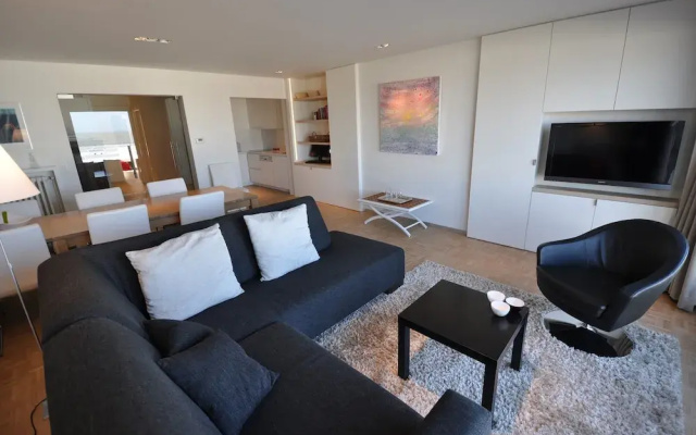 Apartment in Duinbergen by Sailing Club