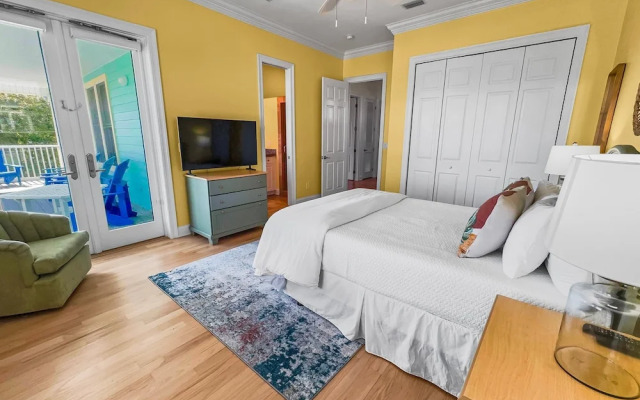 Surfer Dog 4 Bedroom Home by RedAwning
