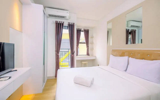 Homey And Best Choice Studio Apartment Transpark Cibubur