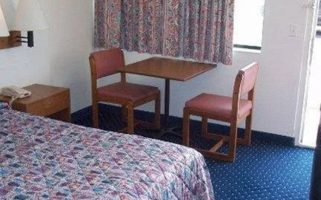 Quad City Inn