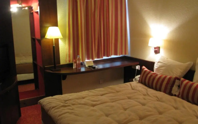 Отель Hôtel Mercator