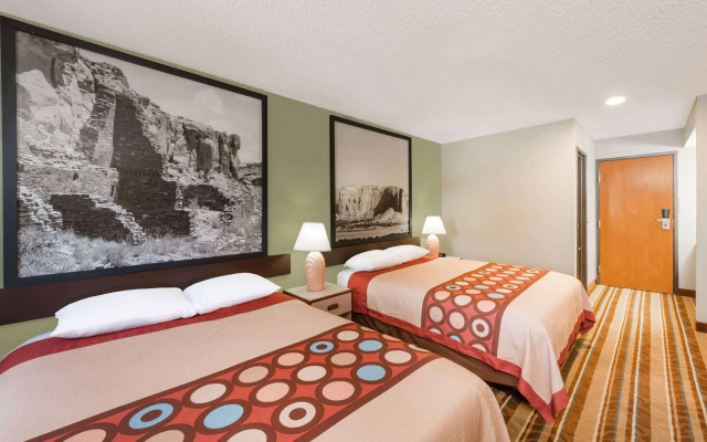 Super 8 by Wyndham Socorro