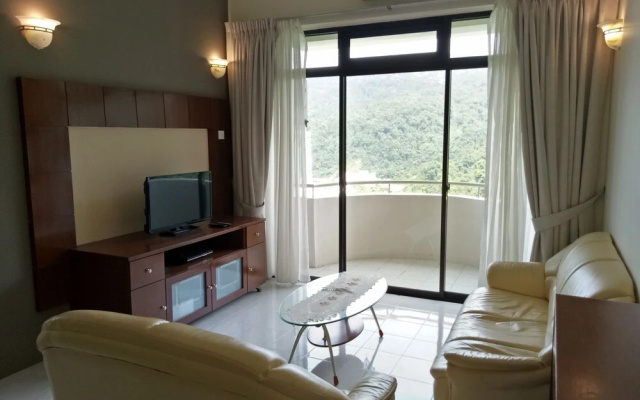 Batu Ferringhi By the Sea Holiday Home