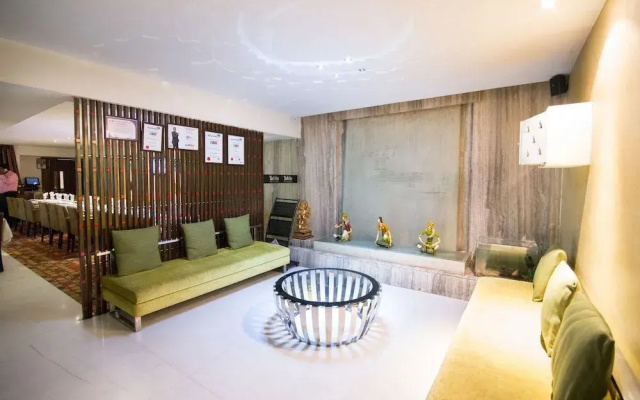 Hotel Hemaadri Grand