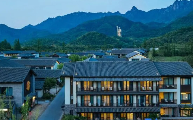 Jiuhua Mountain Dreamlike Hotel（Jiuhua Mountain Scenic Area Store）