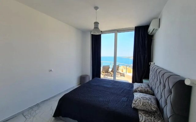 Infinity Sea View Penthouse