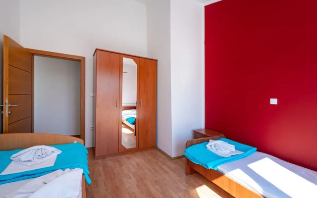 Bonvie Apartments in Center B1