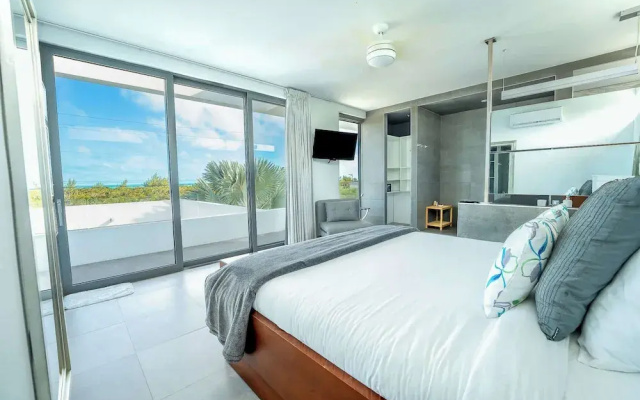 Vacation Villa, Oceanview and Hotel Amenities v1