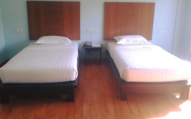Famous Hotel Ngapali