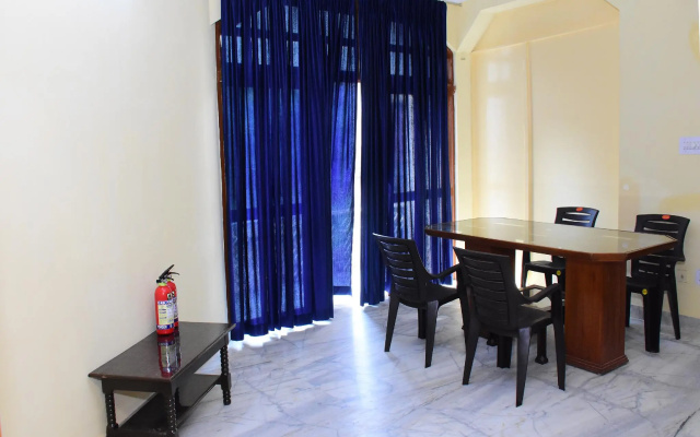 OYO 24110 Pink Villa Guest House