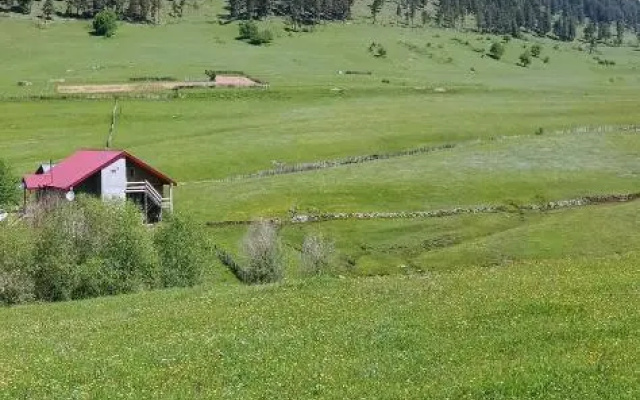 Lia's Guest house Tsvirmi