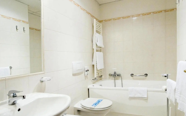 Apartment in the Residence dei Fiori, Baveno