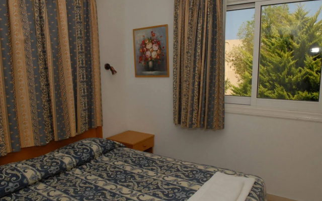 Maistrali Hotel Apartments & Bungalows