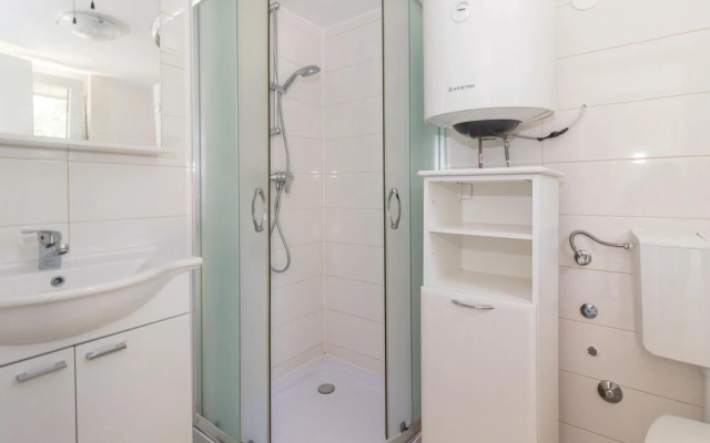 Nice Home in Premantura With Wifi and 4 Bedrooms