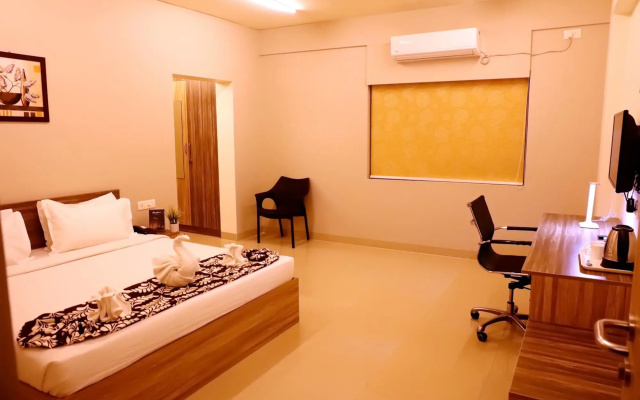 Downtown Business Hotel