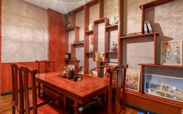 Xingyi Yunzao Boutique Theme Hotel
