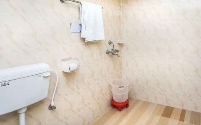 FabHotel Astoria House Salt Lake