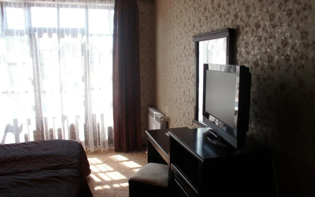 Hotel Izvora 2