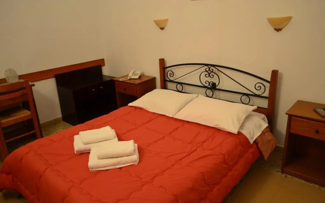 Hotel Anixis