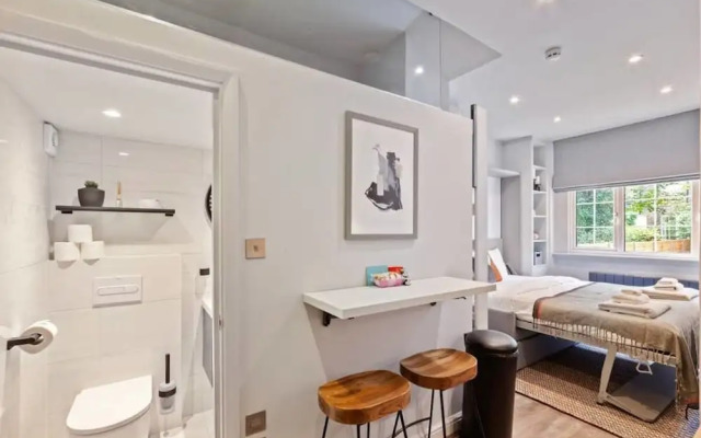 Modern Studio Flat W/king-size Bed in Camden Town