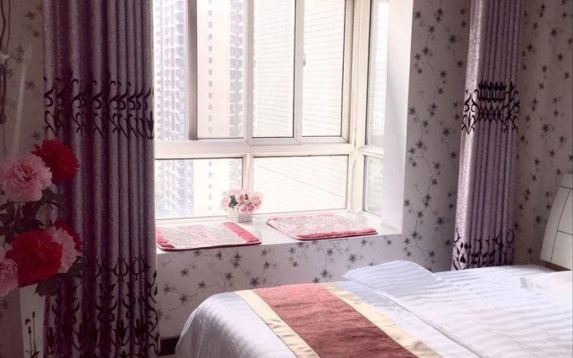 Sunshine Theme Apartment