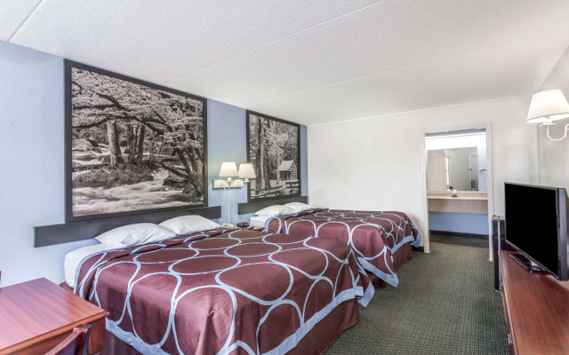 Super 8 by Wyndham Kingston