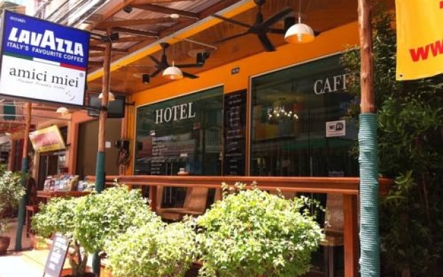 Amici Miei Hotel вид на фасад