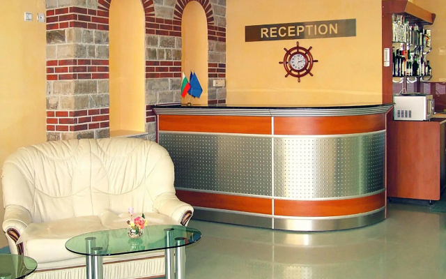 Dionis Hotel