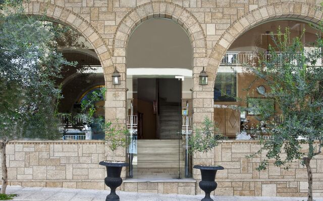 Elizabeth Hotel вид на фасад