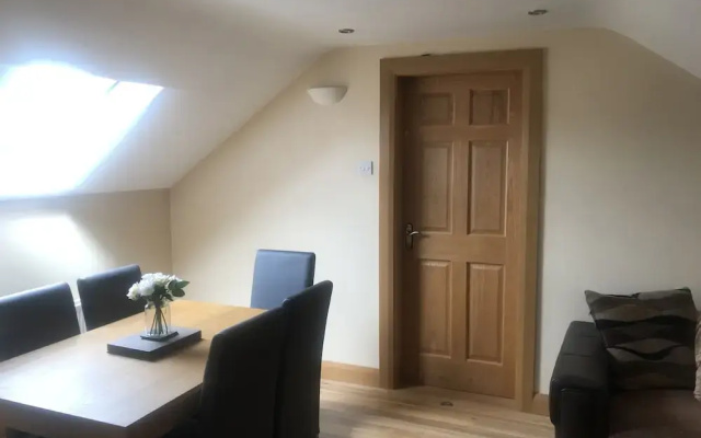 Dungannon 2 Bed Bungalow - Sleeps 5 - Pet Friendly