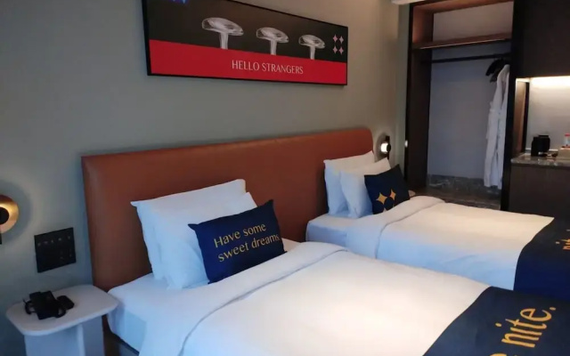 Chongqing Justom Family Apartment Hotel