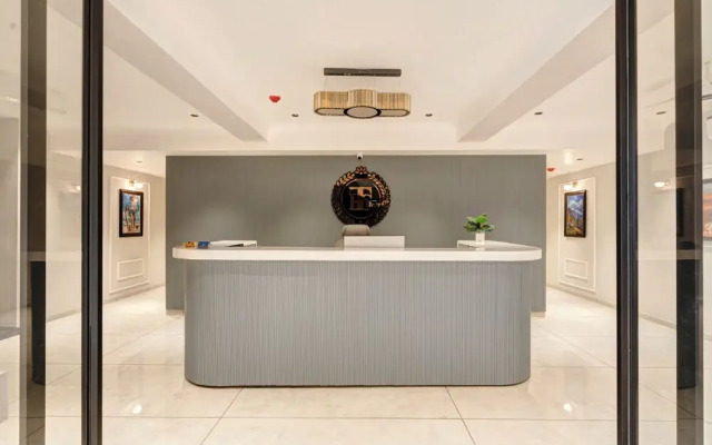 Hotel Sparsh Town