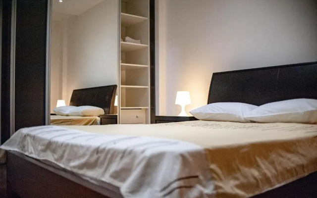 Modern apartment 200m from the beach