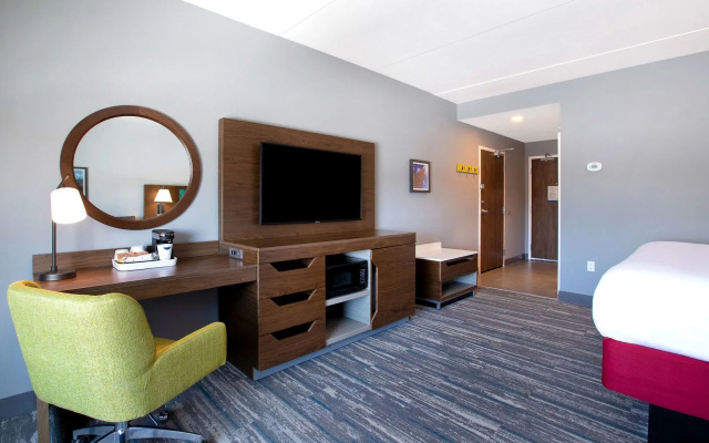 Hampton Inn & Suites Ottawa West