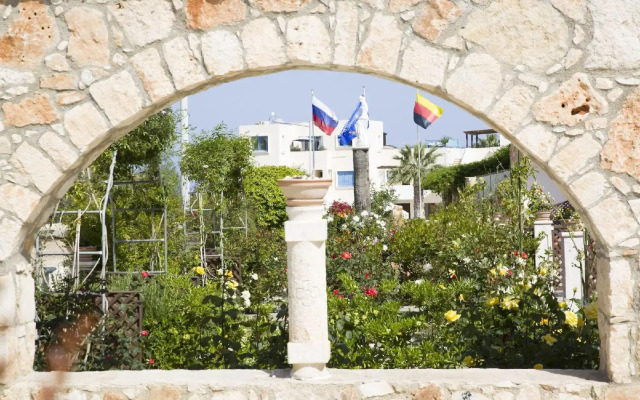 Eliofos Elegant Maisonettes