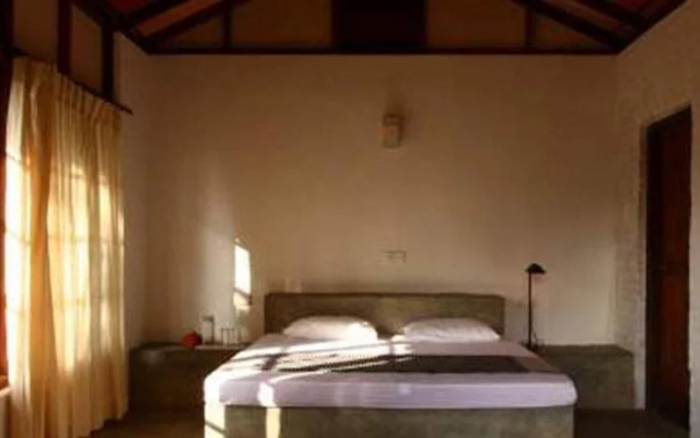 Bandura Kalawana Hotel